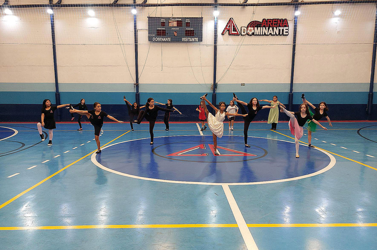 27/11/2025 – Show de Talentos