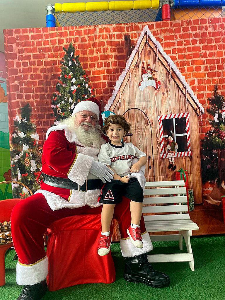 02/12/2025 – Visita do Papai Noel ao Domi